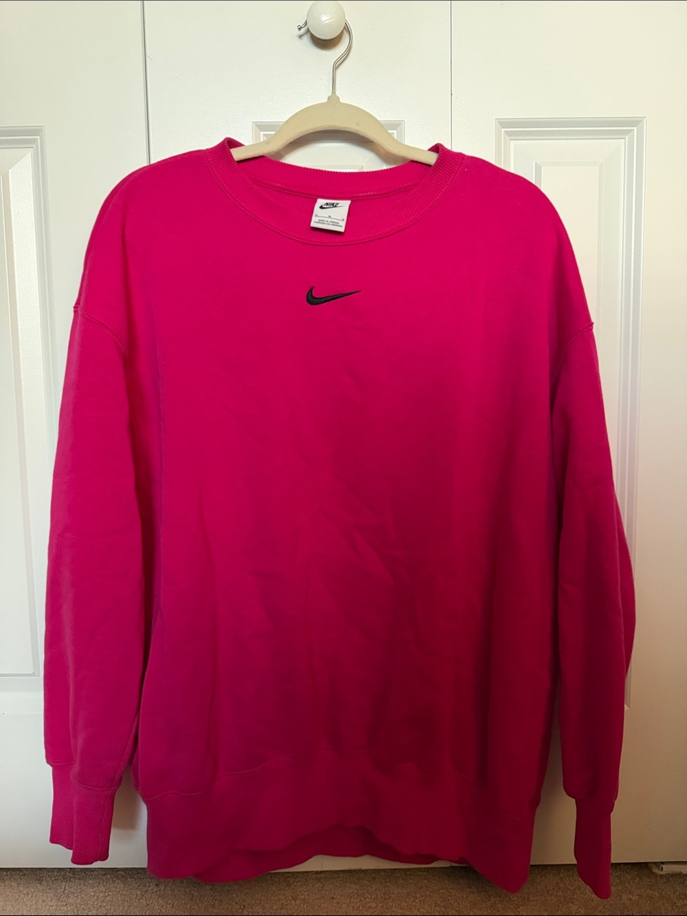 Nike Women’s Crewneck Sweatshirt - Bright Pink